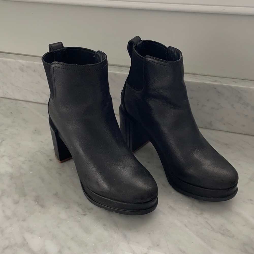 Sorel Black Leather Booties